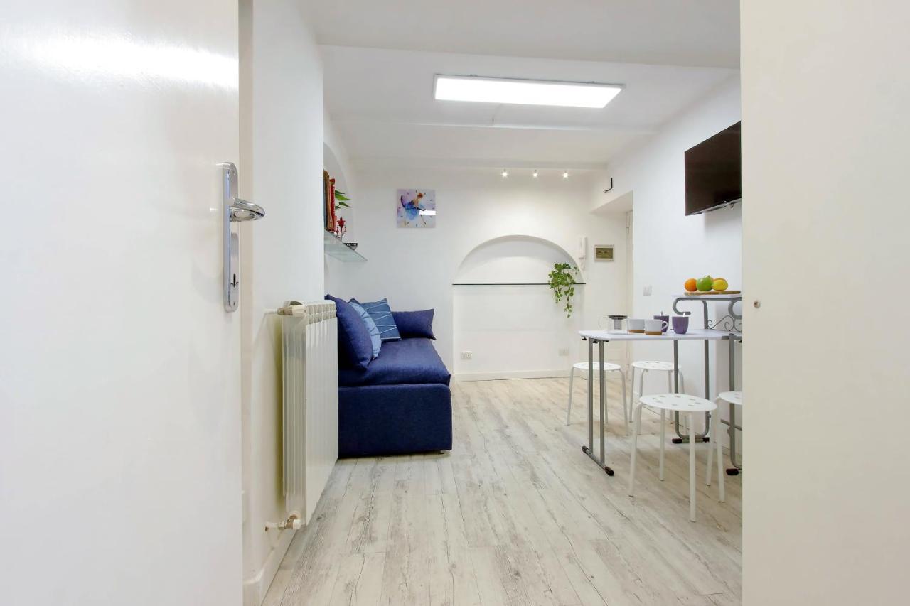 Ych-Confortevole Suite Al Colosseo Rome Exterior photo
